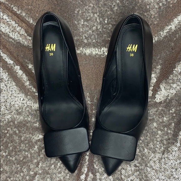 H&M || Black Heels - Picture 1 of 3